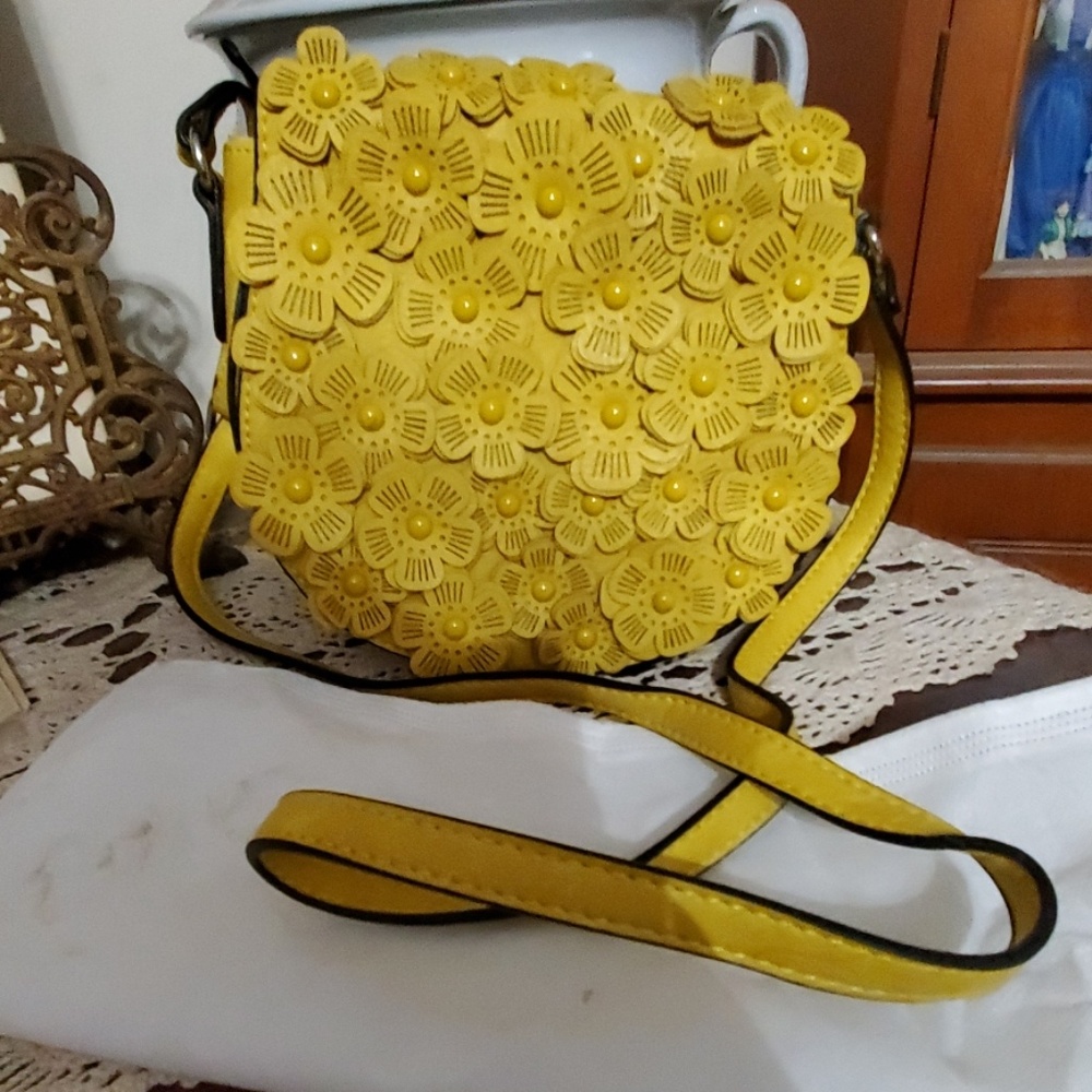 Handbag Republic Crossbody Bag